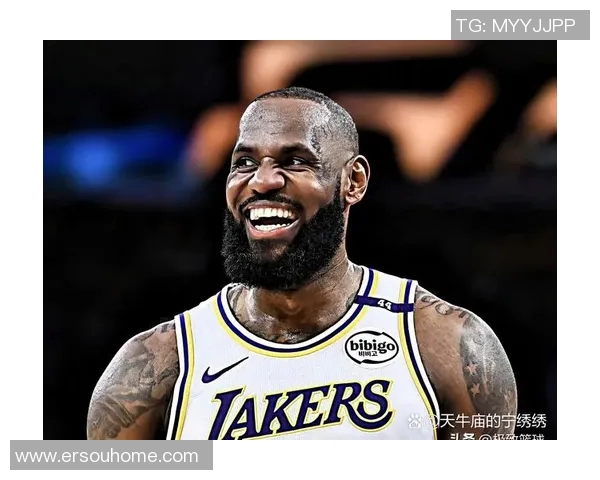 被球迷嘲讽没头发，詹姆斯笑了，暗示自己有很多钱