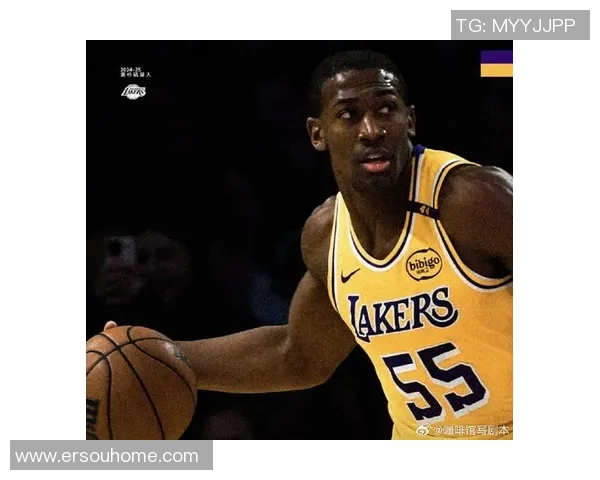 获得本场比赛用球 尼克·史密斯：能在湖人队打球很幸运