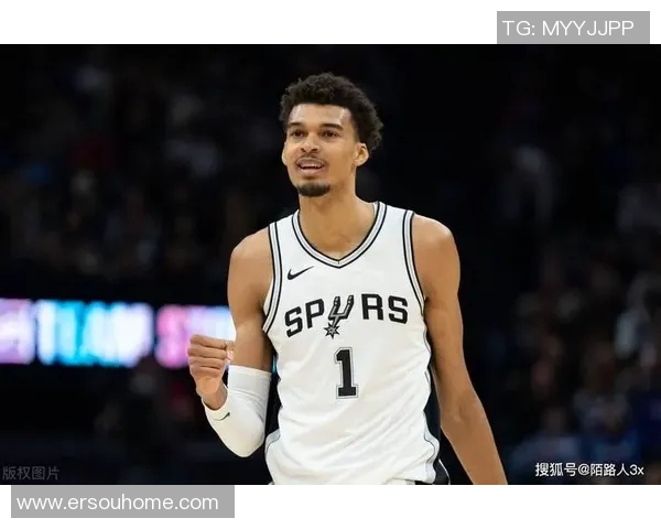 马刺双杀雷霆！亚历山大33+8全队最低，勇士旧将大爆发，文班12+5